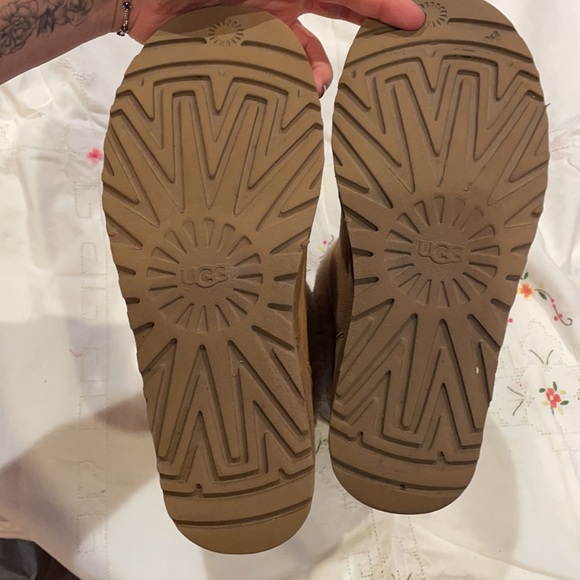 ☁️UGG☁️ Tania Boots. Size 8. Used Like New - Picture 6 of 8